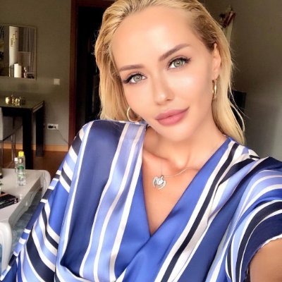 insan3z_cust0m's profile picture. made of stardust & strong coffee ☕✨

living in my own little world 🌙

poetic soul with a wild heart