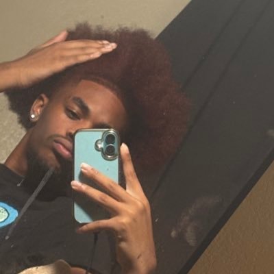 zychved's profile picture. mrfineass. 🇵🇷   229/904