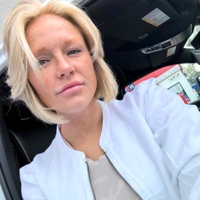 luxuryjewelry23's profile picture. Just a girl in her own little world 🌍 ⋆｡°✩      US ARMY 🪖