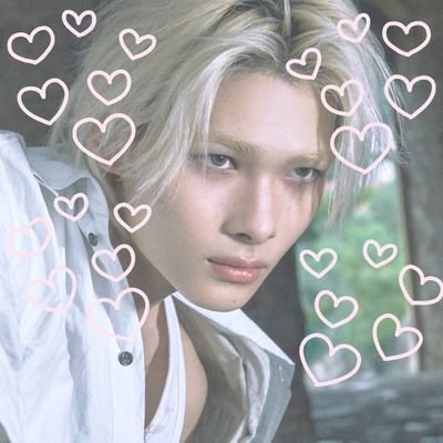 saturcodecats's profile picture. 22 - She/Her
full-time fangirl and bl enthusiast🪄.
engene since 2020🎀