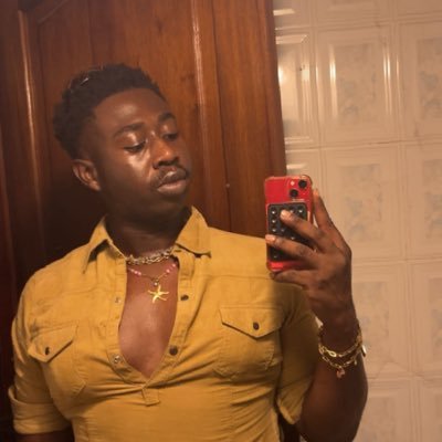 c0kewhore000's profile picture. I come here to rant cus I've got no one to talk to..... ps: I'm very Happy 🙂