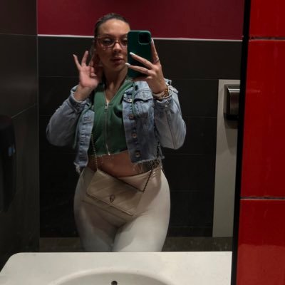 notforuu_'s profile picture. “what’s for me will always be for me”