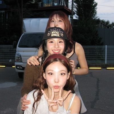 CuteNabong's profile picture. Once here🍭~ 
Only For TWICE 트와이스🍭 
OT9 Once🍭, Nayeon my bias💙🐰 
He/Him 🇲🇾 Once❣️ 
2015~💗 🐰🐶🐻🐹🦄🐧🦅🐯🫎