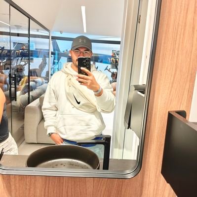 AlvaroChacon3's profile picture. Tu alma con la mía, las dos juntas vibrando.