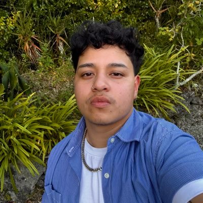 chris_cxn's profile picture. querido diario,