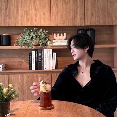 s0mj33dkung's profile picture. ( fan acc ) 💌 : @heartchuthiwat @khunppol sleep mode 24/7