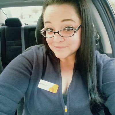 StephanieR324's profile picture. spread peace