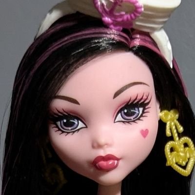 dollyknife's profile picture. chinese doll collector living in AU