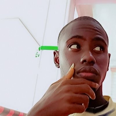 o_olubamidele's profile picture. Die Hard Man Utd fan ⚽|Yeet 😎|UI/UX designer|Graphic Designer