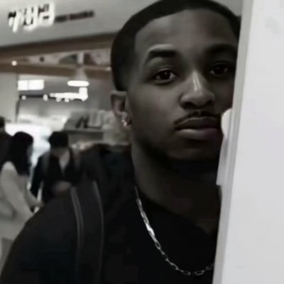 PiscesTwenty4's profile picture. welcome to my world! 😚