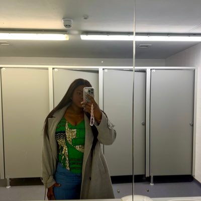 vivian_vibes's profile picture. Figure it out