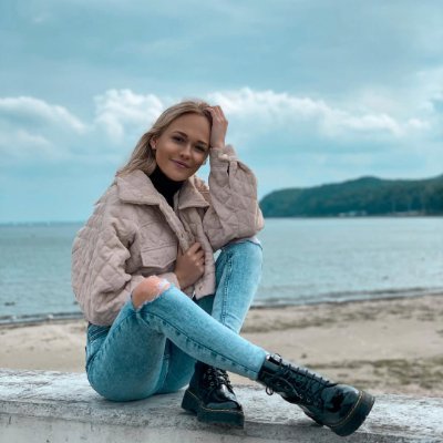 ninaGEONI's profile picture. "The most powerful action a woman can take is to love herself, to be herself, to shine in front of those who look down on her." - Anonymous📈✨