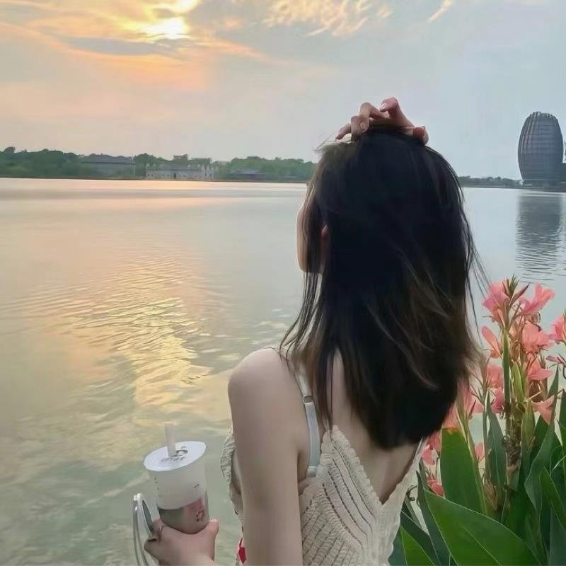 2rTan71813's profile picture. 平成元年生まれ、36歳。 まだ独身。だれか貰ってくれる? 🧢 💦 🍂