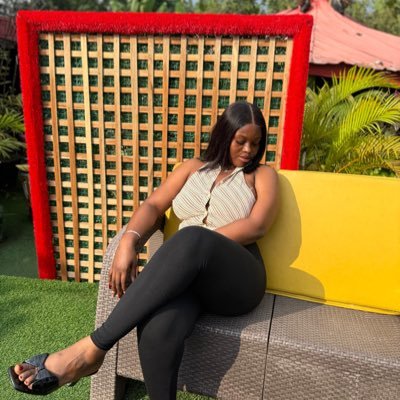 Jennyamos11's profile picture. 