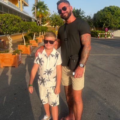 AdamT1875's profile picture. Dad of 2, 🏴󠁧󠁢󠁥󠁮󠁧󠁿 Birmingham born, #BCFC 💙 #KRO