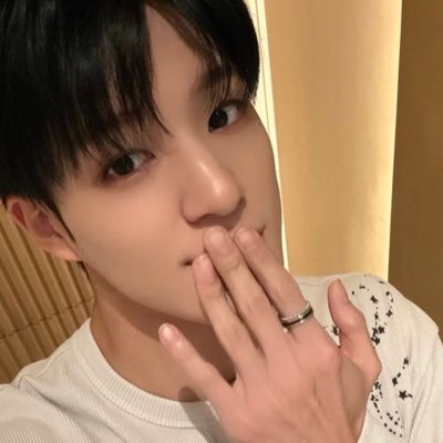 headjenf's profile picture. @825teeth 🐕 they