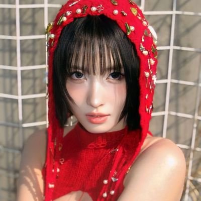 moonluvyoon's profile picture. 𝙱𝚃𝚂 + 𝚃𝚆𝙸𝙲𝙴 = 𝘮𝘺 𝘩𝘰𝘮e