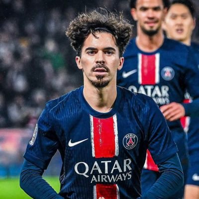 MGanou_'s profile picture. | Supporter du @psg_inside ❤️💙 // 33 ans 👌🏼
