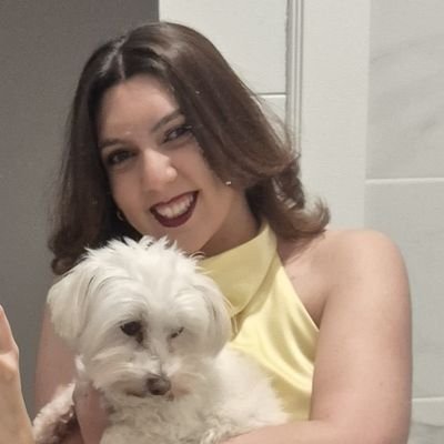 AnaMarinez98's profile picture. Amo escribir y leer. Corazón de pluma y tinta.                        ✍🍃🐺        💕 STAY 💕  💕 SWIFTIE 💕