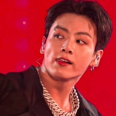 jkairplne's profile picture. mesmo todas as cicatrizes dos seus erros formam a sua constelação.