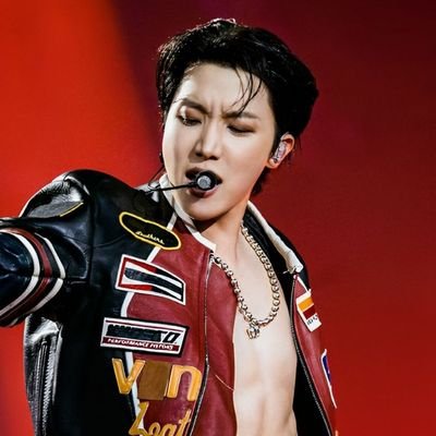 Elisangelalcs's profile picture. viciada em livros 📚
viciada em séries turcas 💖
viciada em café ☕
e a mais nova Army 30+ 💜🐿️
e uma 🌓🪢🍑🛶🏹