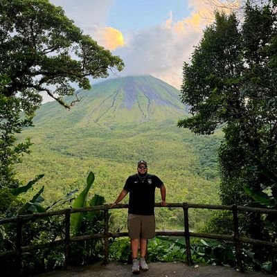 javier5075's profile picture. 