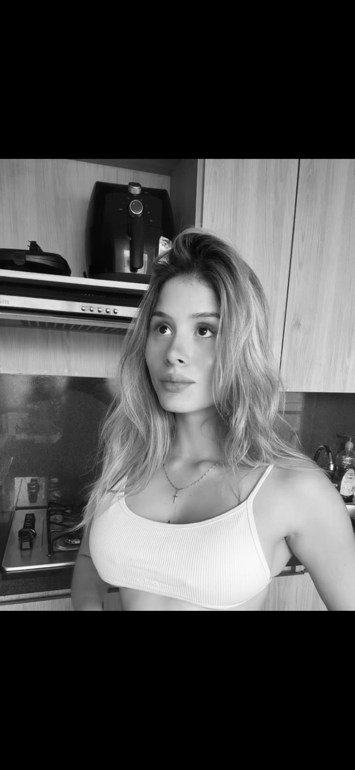 NoPain27932's profile picture. 💎 Still, grounded, growing   @sexsexyougood