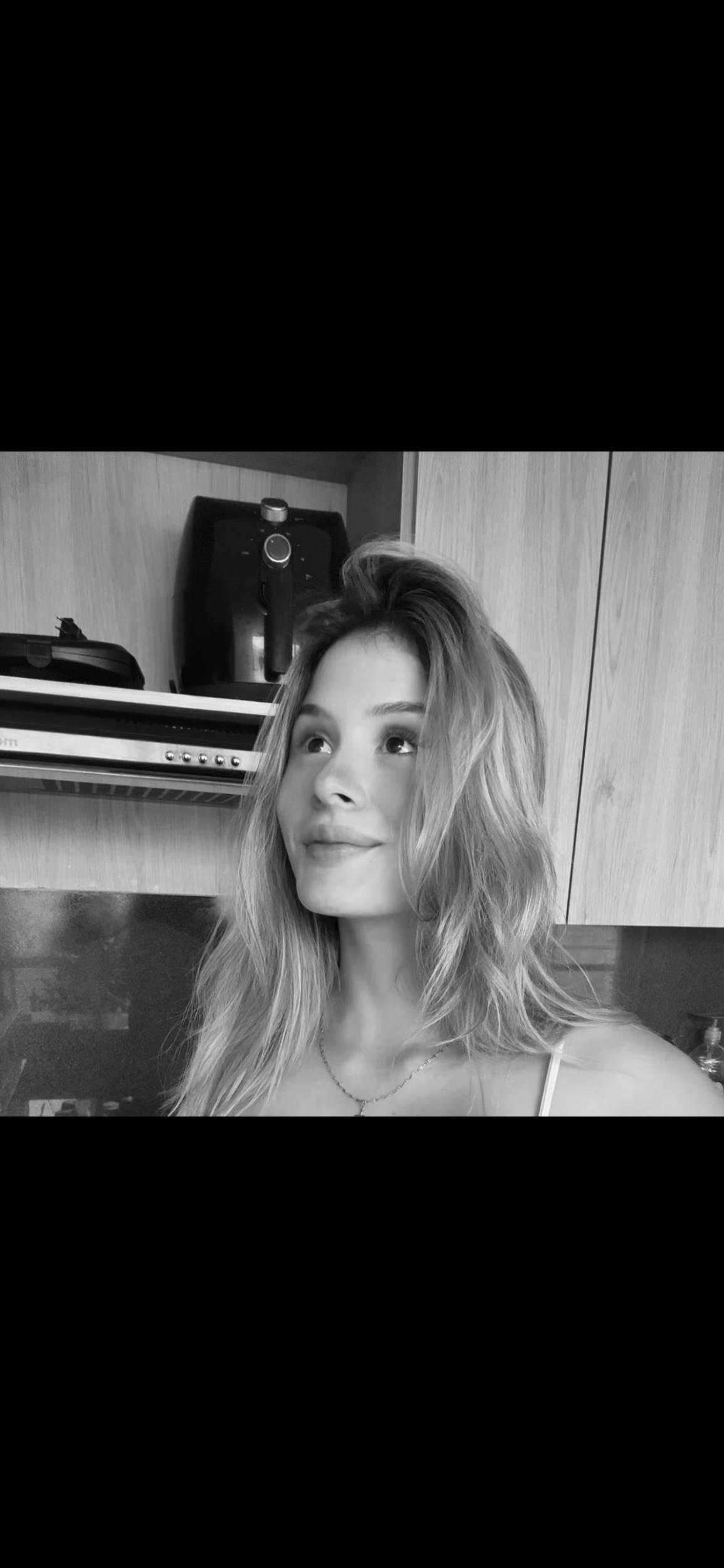 BeatrisMar73689's profile picture. concrete dreams, soft energy 🌙   @sexsexyougood