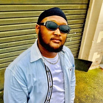 FleezySA's profile picture. Umzukulu kaKhwelantaba 👑||
YLREBMIK ❤️|| ♊️|| OPFC 🏴‍☠️|| FC Barcelona 🇪🇸|| Man City 🩵|| Germany 🇩🇪||