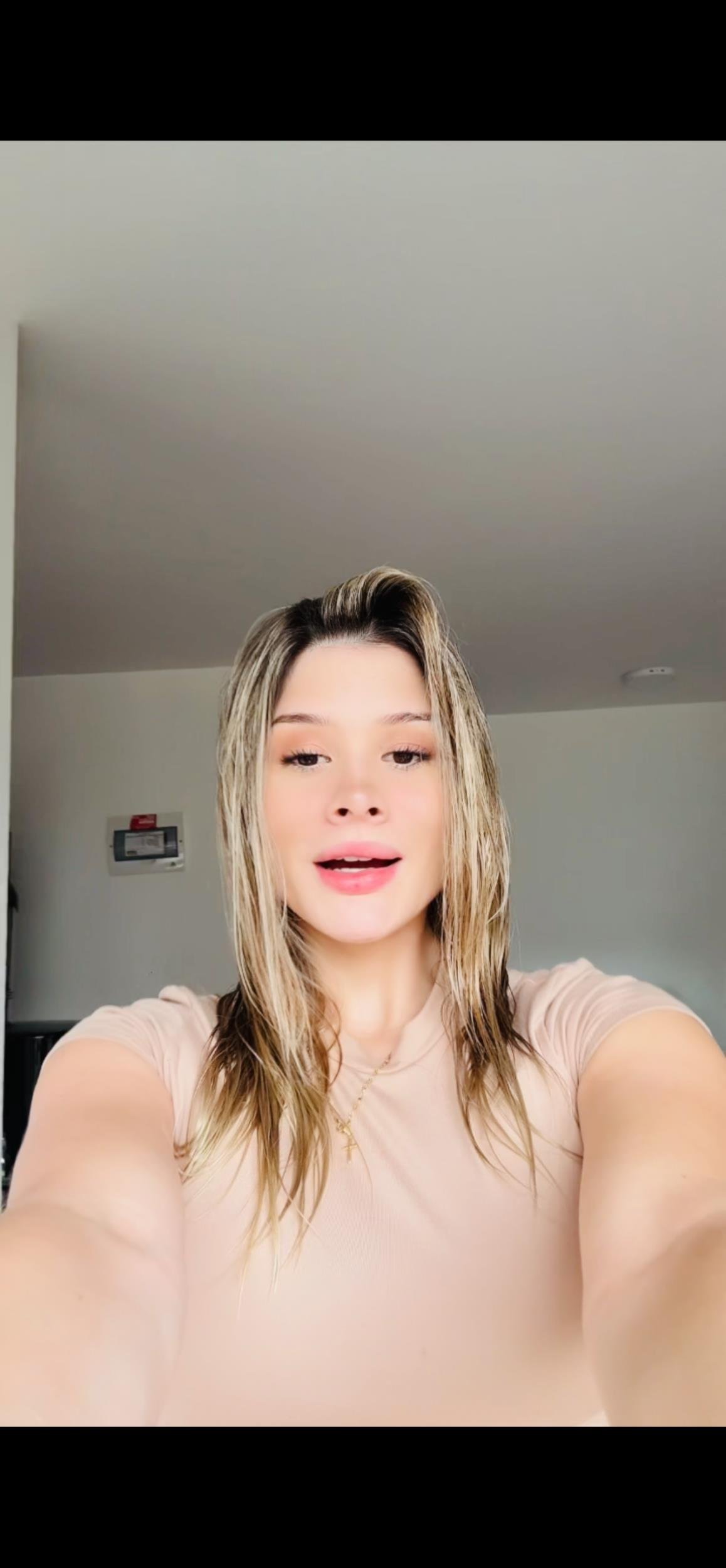 bride45284's profile picture. 💋 my silence hits different ☕   @sexsexyougood