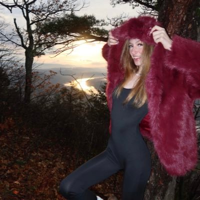 izzylol_'s profile picture. what you're looking for ↓