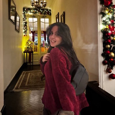 asmabdelazizz's profile picture. sometimes I’m artist , sometimes I’m not