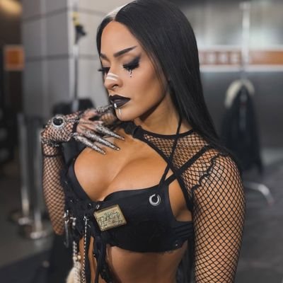 DabaddestBlch's profile picture. Parody (Not really her)