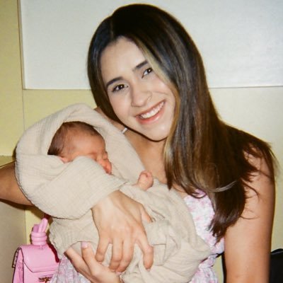 camibh_'s profile picture. 