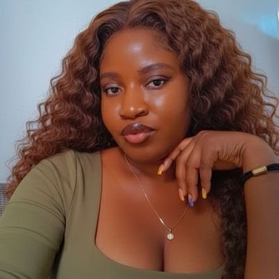 ininghe_'s profile picture. Perfumes, fashion items for bold men and women | Check highlights for what's in stock | STORYTELLER | mufc/arsenal | Worldwide delivery 
Dm for Ads and PR