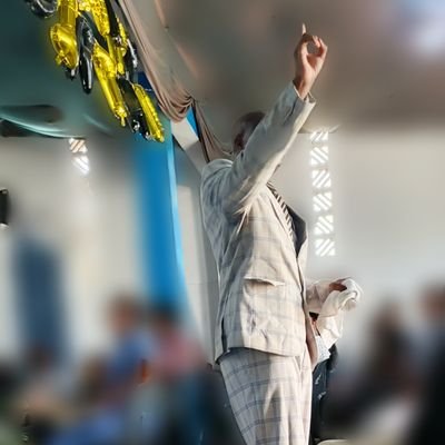 ManoFere's profile picture. Give life a wrong definition,definitely something will always be missing.