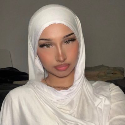 lovehijabis's profile picture. Follow if you love hijabis 😍🔥