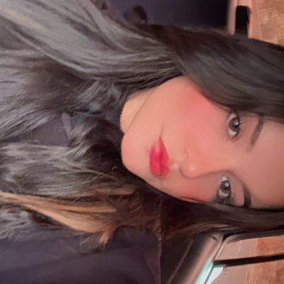 DandaraRangel's profile picture. short n' sweet