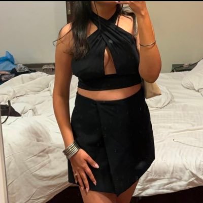 AnikaGoddesss's profile picture. Obedience isn’t optional when you’re owned💋🦮