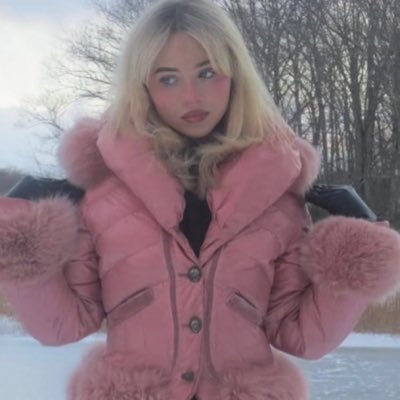 anoriias's profile picture. michael’s wife