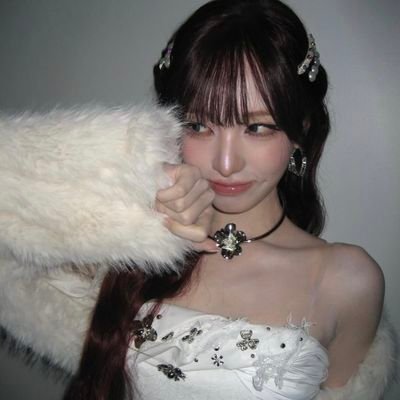 Lizseodive's profile picture. love xlov, shinee and Ive with all my heart ♥️ 26/Leo/she or her. UK 🇬🇧