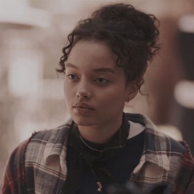 M00NWRITTEN's profile picture. ❪ gryffindor ❫