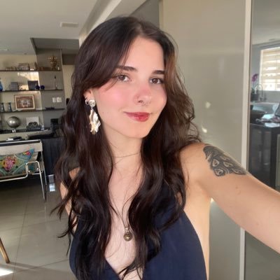 camilapirfo's profile picture. fractured and dazed