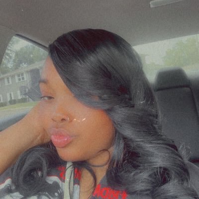 _queenque's profile picture. Lyric 🌍💕.  CEO of “THEWINKPRINT”