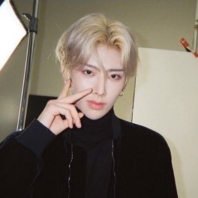 yurakumi11's profile picture. gyubrik / 귭맄 🤍 eng/kor 🤍 ZB1 OT9 🤍 ao3: yurakum