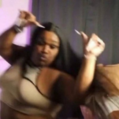 katariiinnna's profile picture. a @CUNTR0VERSlAL person ;o