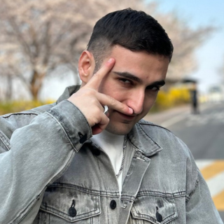 mikenarbo's profile picture. Aerospace → Growth → Series B Product. 
Documenting the shift from 0→1 to product systems. 
Usually found in Linear or Cursor. 🛠️