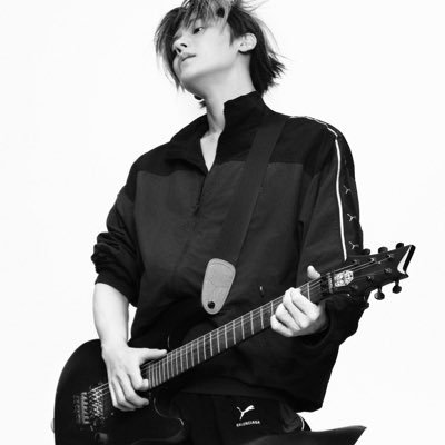 sidanuja's profile picture. Danuja Ibrahim (Adyaksa 3/4)• The things that stop me are already six feet under my feet. #sidanuja #aimleonidas ✏️Ari