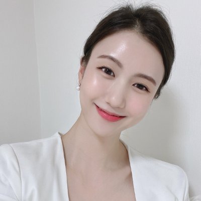PraderN79449's profile picture. I own two beauty salons and work in the beauty industry, but I also have a deep interest in surgery and dermatology, and aspire to become