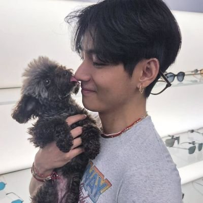 Hyuji08's profile picture. 